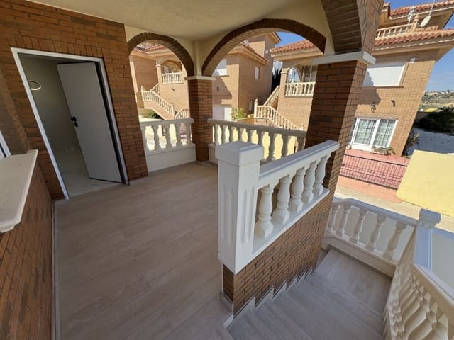 4 camera da letto Villa in vendita in Ciudad Quesada, Rojales con piscina - 595.000 € (Rif: 9403802)