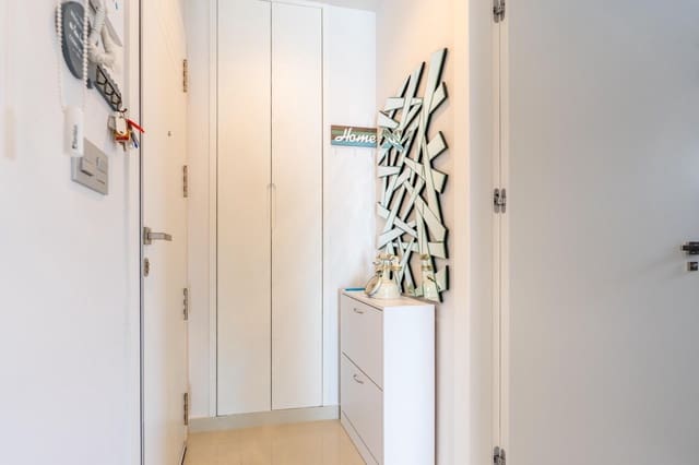 2 slaapkamer Appartement te koop in Playa del Cura, Torrevieja met zwembad - € 295.000 (Ref: 9403804)