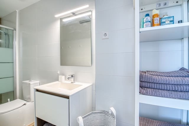 3 makuuhuone Huoneisto myytävänä paikassa Vistabella, Orihuela mukana uima-altaan - 279 900 € (Ref: 9403811)