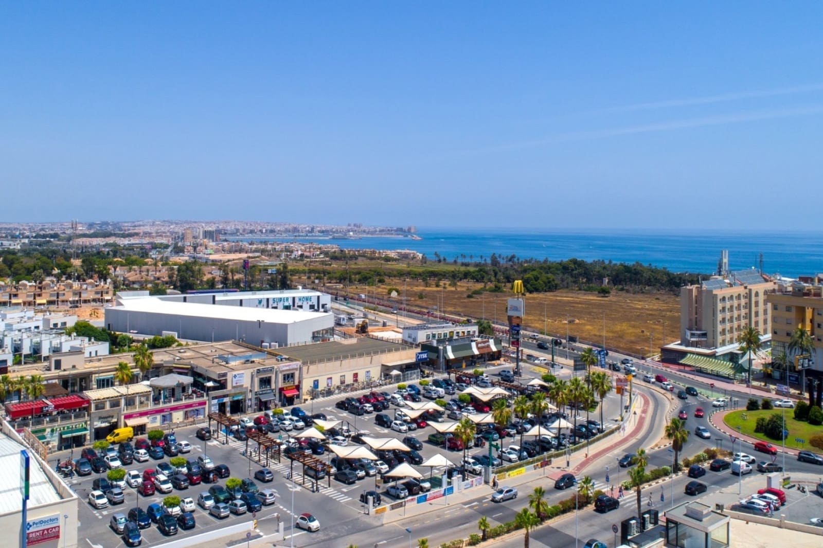 2 soveværelse Bungalow til salg i Orihuela Costa med swimmingpool - € 188.000 (Ref: 9403820)