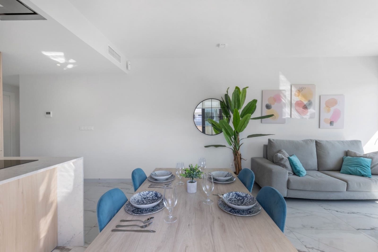 Ático de 2 habitaciones en Playa Flamenca en venta con piscina - 495.000 € (Ref: 9403821)