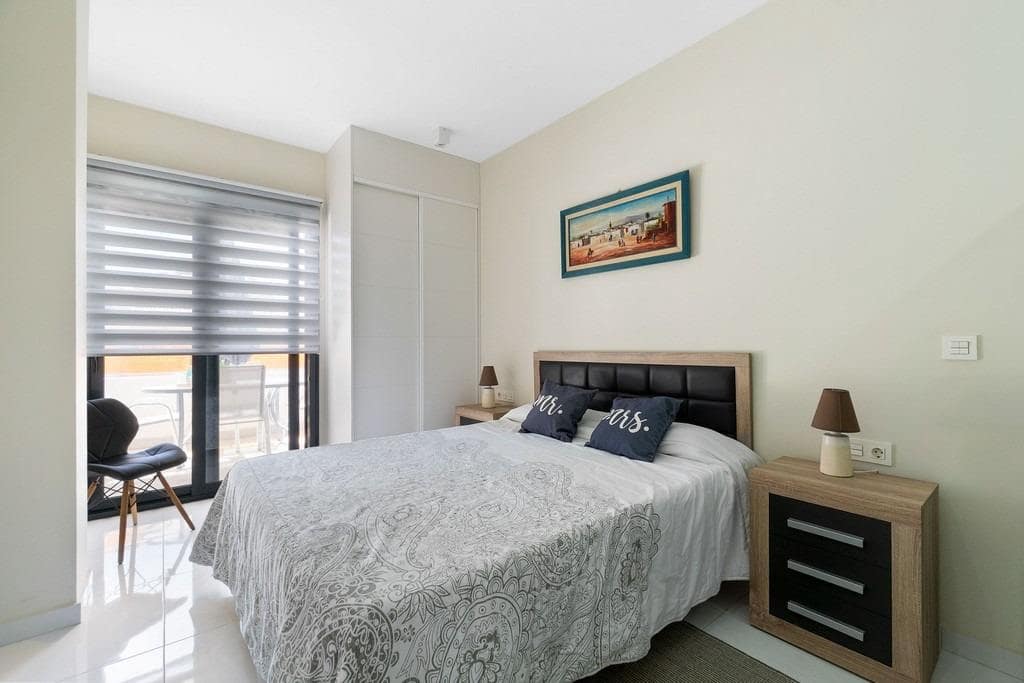 Apartamento de 2 habitaciones en Orihuela Costa en venta con piscina - 225.000 € (Ref: 9403828)