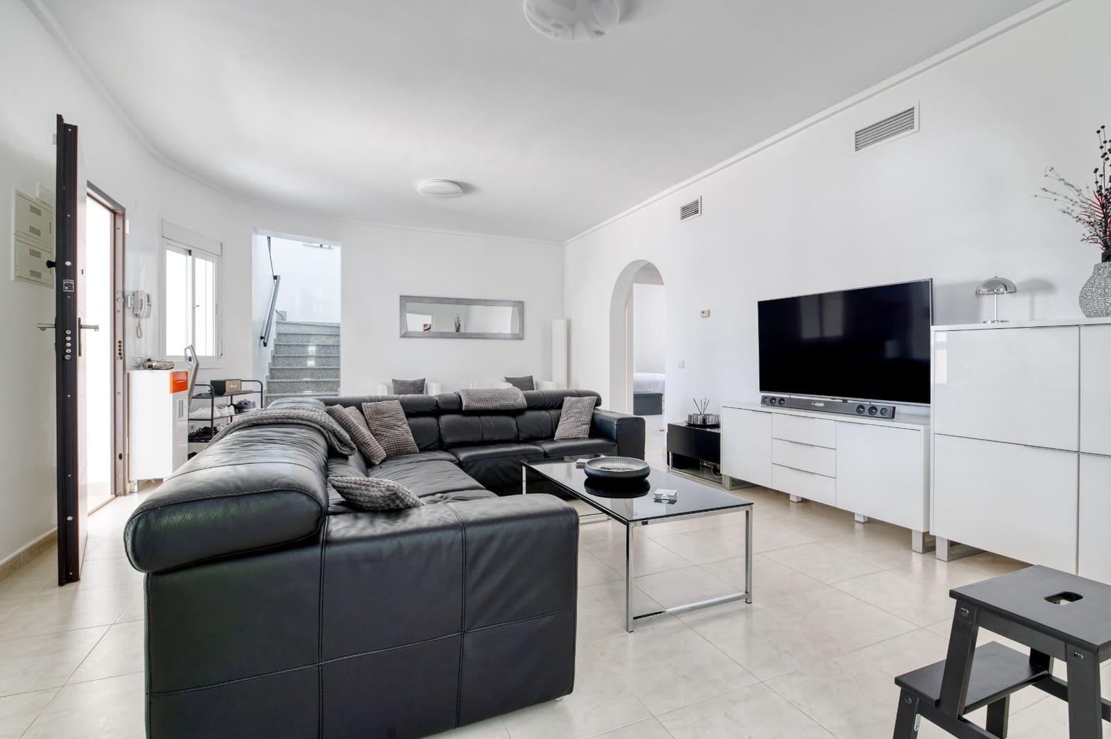 4 makuuhuone Huvila myytävänä paikassa Ciudad Quesada mukana uima-altaan - 695 000 € (Ref: 9403831)