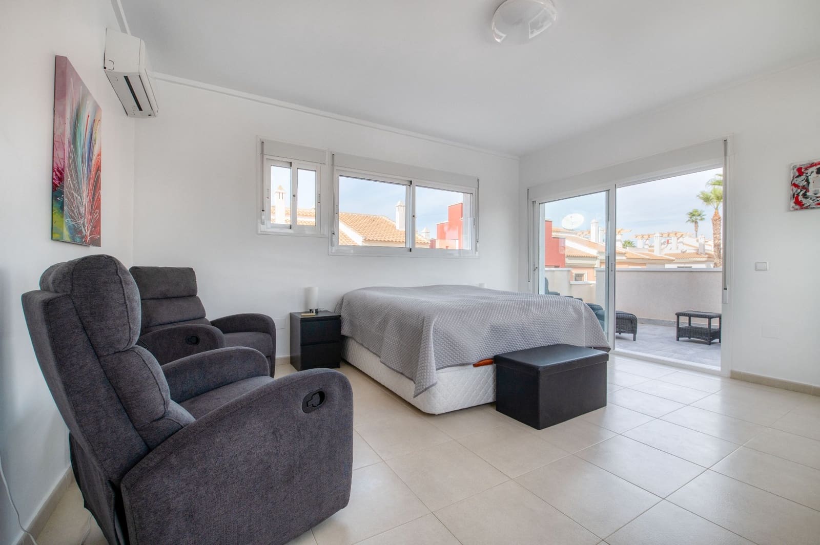 4 makuuhuone Huvila myytävänä paikassa Ciudad Quesada mukana uima-altaan - 695 000 € (Ref: 9403831)