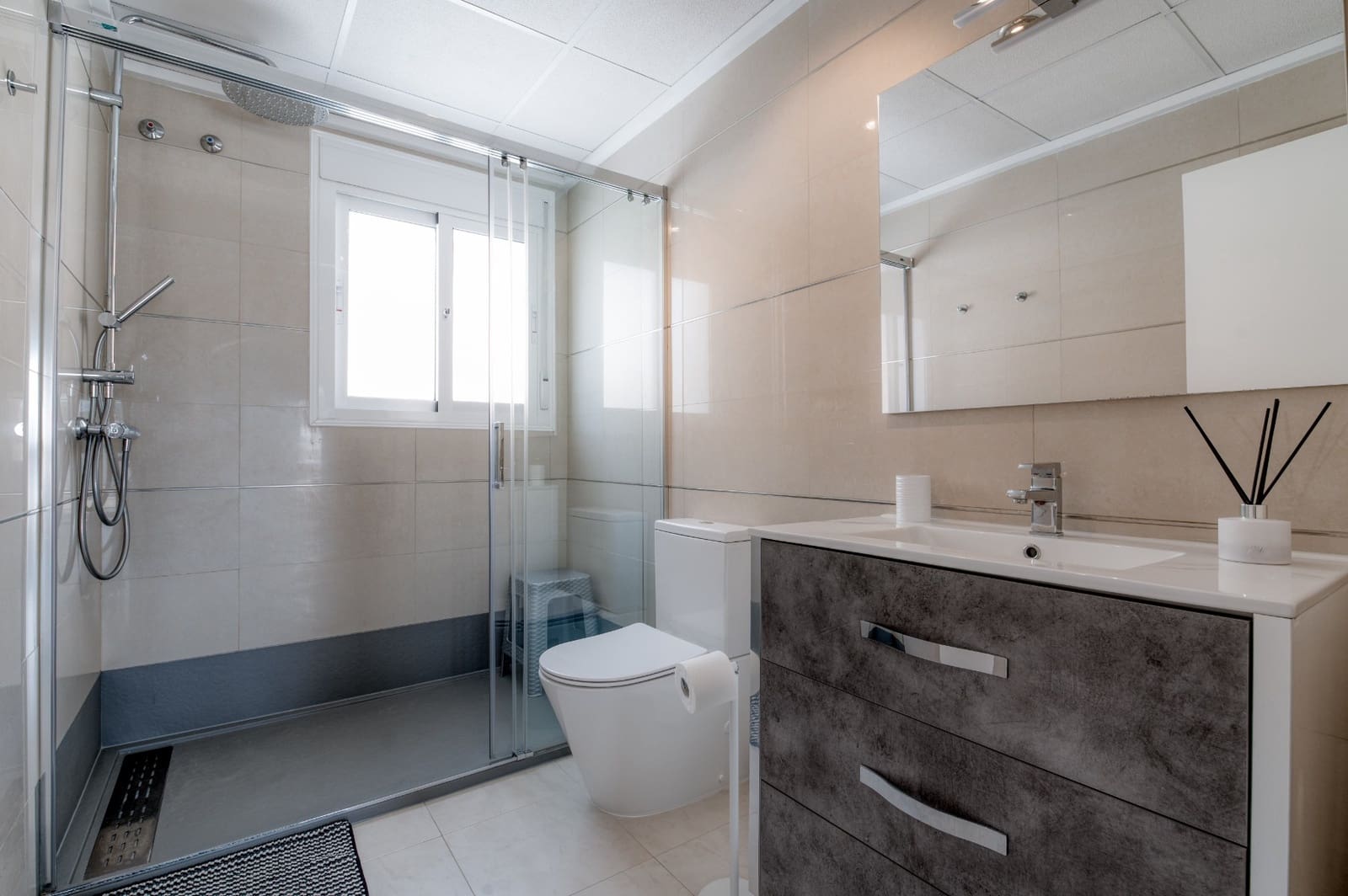 4 makuuhuone Huvila myytävänä paikassa Ciudad Quesada mukana uima-altaan - 695 000 € (Ref: 9403831)