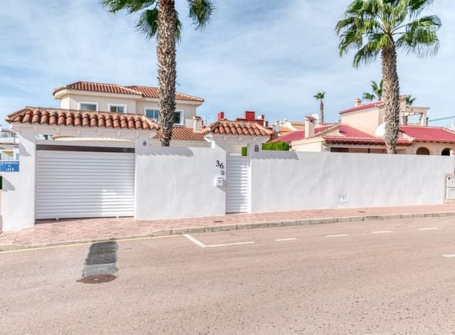 4 makuuhuone Huvila myytävänä paikassa Ciudad Quesada, Rojales mukana uima-altaan - 695 000 € (Ref: 9403831)