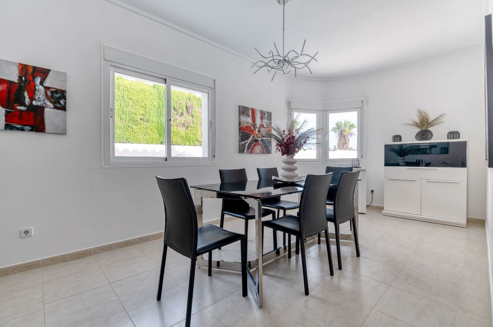 4 makuuhuone Huvila myytävänä paikassa Ciudad Quesada mukana uima-altaan - 695 000 € (Ref: 9403831)