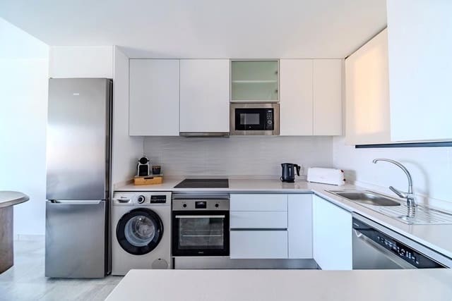 2 soveværelse Lejlighed til salg i Villamartin, Orihuela med swimmingpool - € 225.000 (Ref: 9403832)