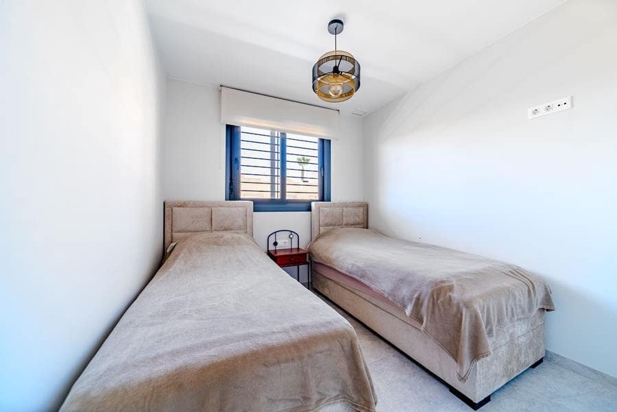 2 soveværelse Lejlighed til salg i Villamartin med swimmingpool - € 225.000 (Ref: 9403832)