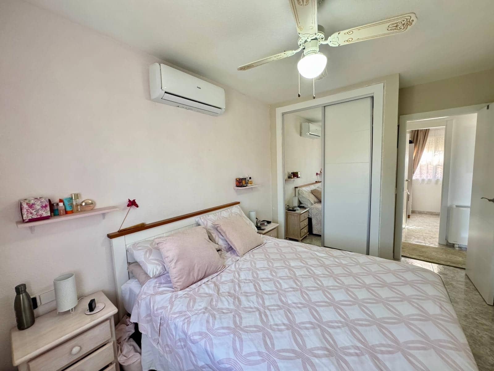 3 bedroom Villa for sale in Punta Prima with pool - € 305,000 (Ref: 9403842)