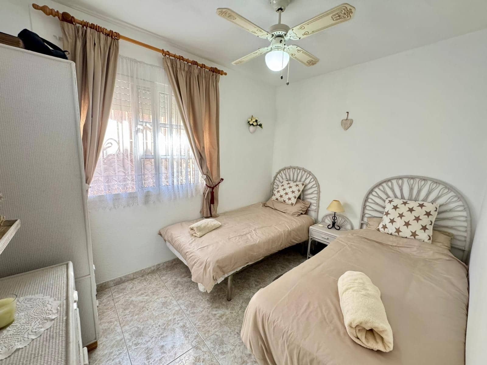 3 bedroom Villa for sale in Punta Prima with pool - € 305,000 (Ref: 9403842)