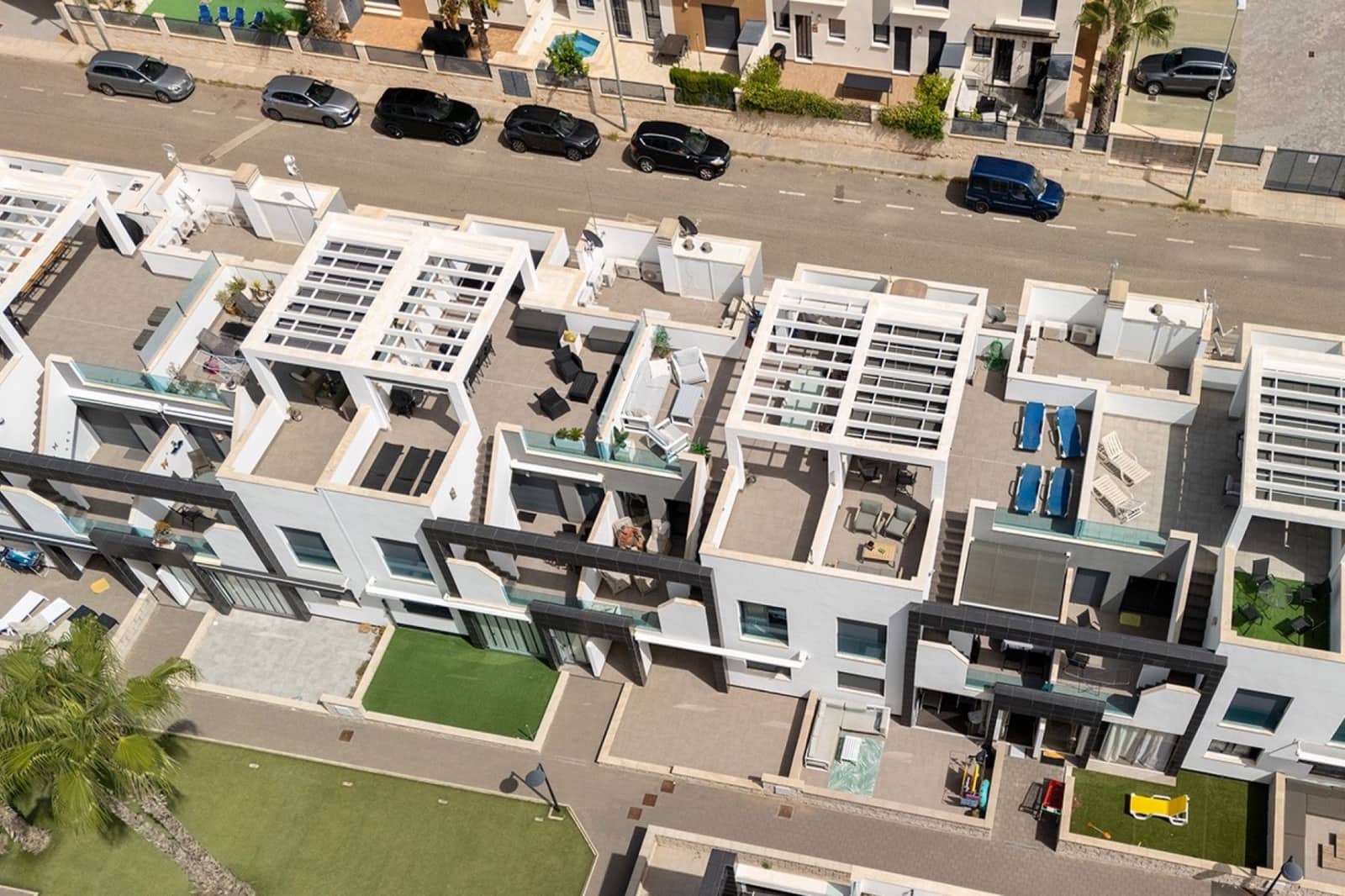 2 slaapkamer Appartement te koop in La Zenia met zwembad - € 319.000 (Ref: 9403843)