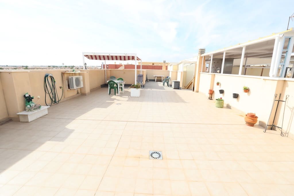 2 slaapkamer Penthouse te koop in Cabo Roig met zwembad - € 195.000 (Ref: 9403848)