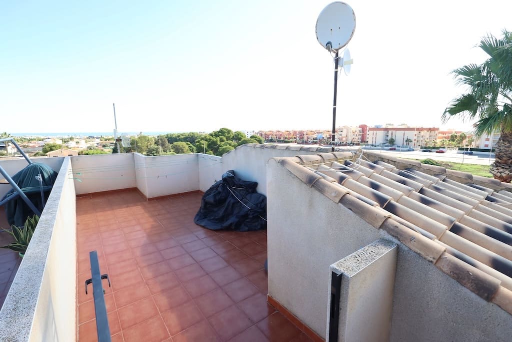 2 slaapkamer Penthouse te koop in Cabo Roig met zwembad - € 195.000 (Ref: 9403848)