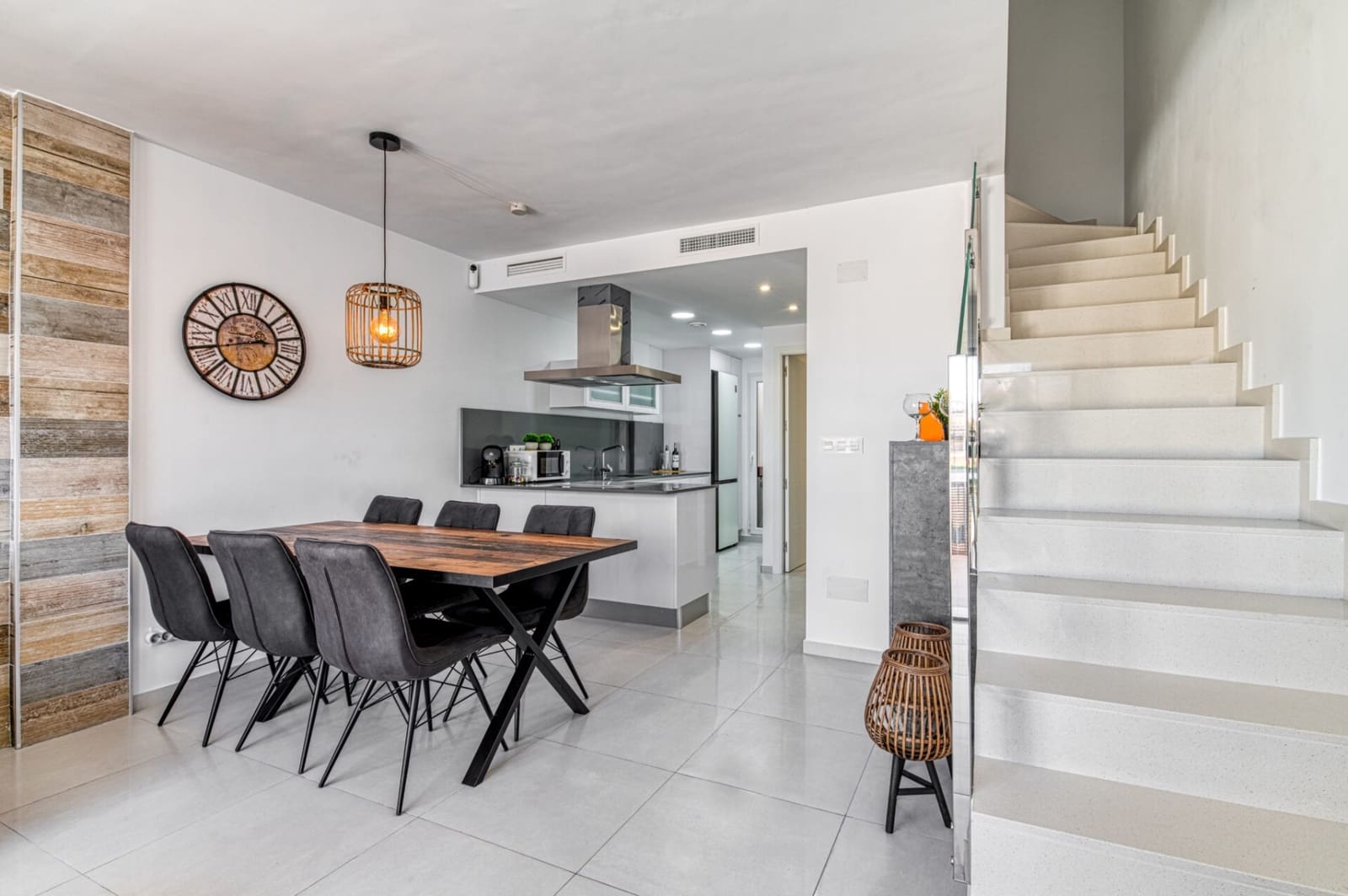 3 slaapkamer Huis te koop in Torrevieja met zwembad - € 329.000 (Ref: 9403850)