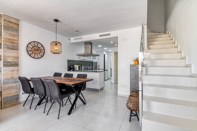 3 sypialnia Dom na sprzedaż w Los Balcones - Los Altos, Torrevieja z basenem - 329 000 € (Ref: 9403850)