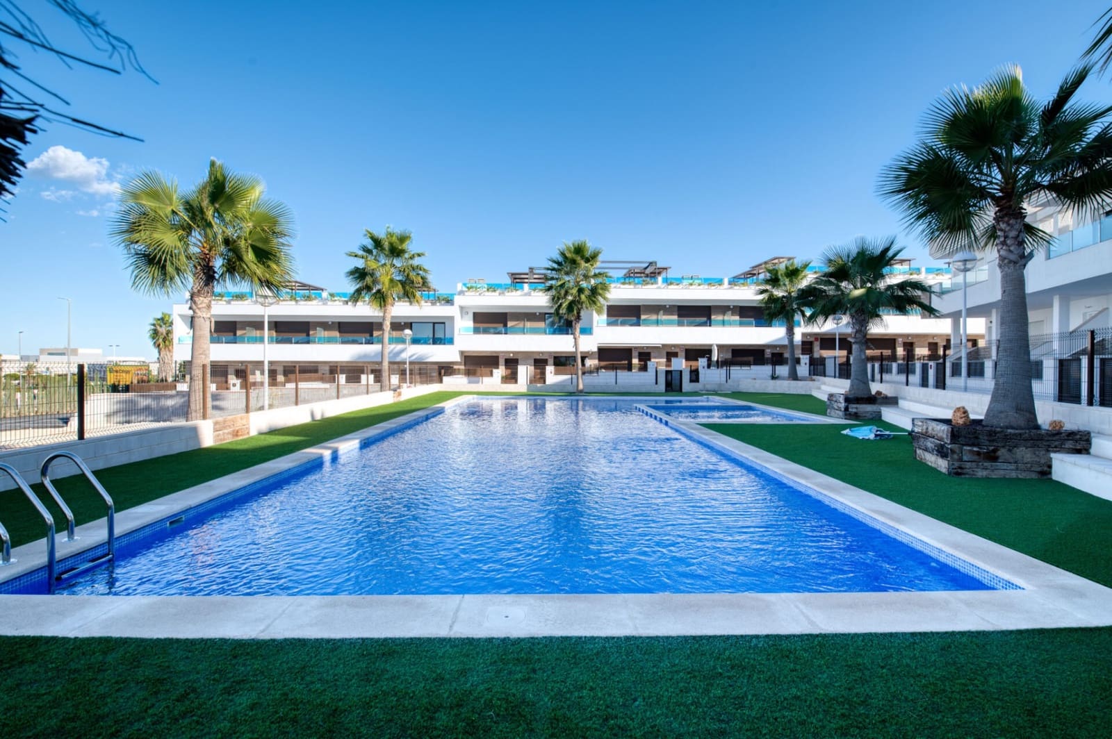 3 slaapkamer Huis te koop in Torrevieja met zwembad - € 329.000 (Ref: 9403850)