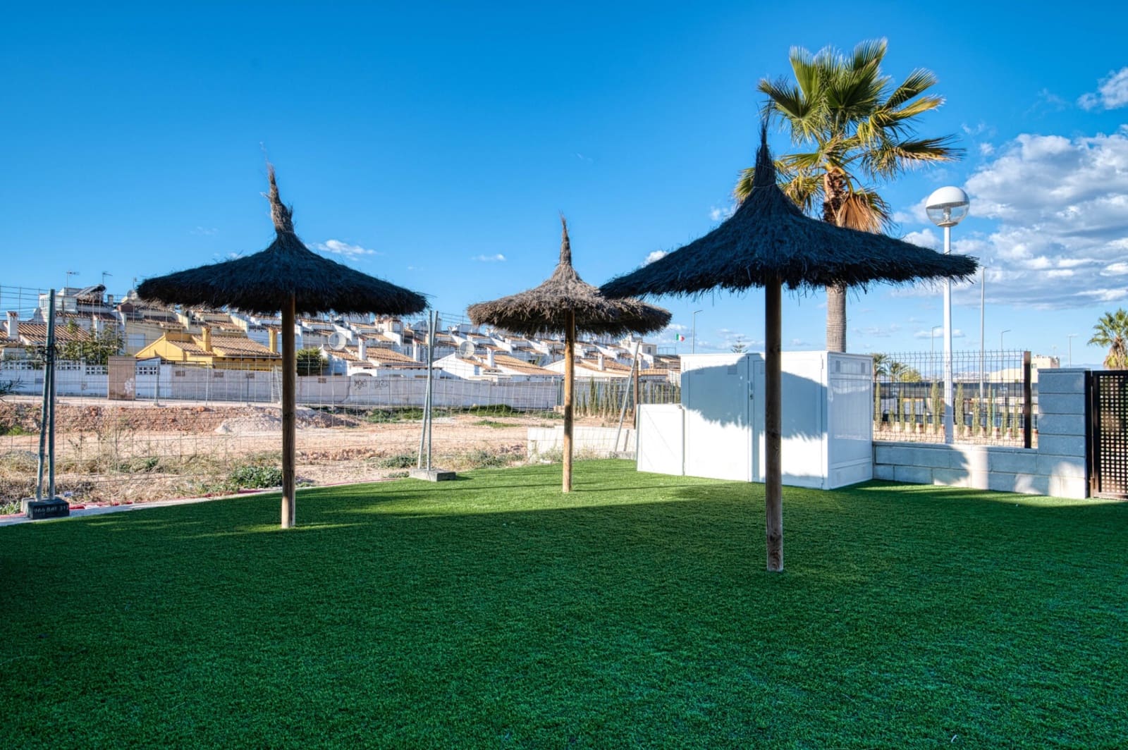 3 slaapkamer Huis te koop in Torrevieja met zwembad - € 329.000 (Ref: 9403850)
