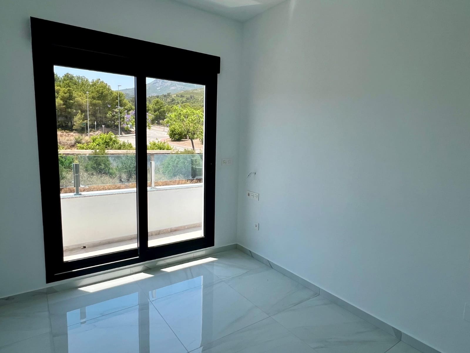 3 sypialnia Dom blizniak na sprzedaż w Polop z basenem - 385 000 € (Ref: 9403851)