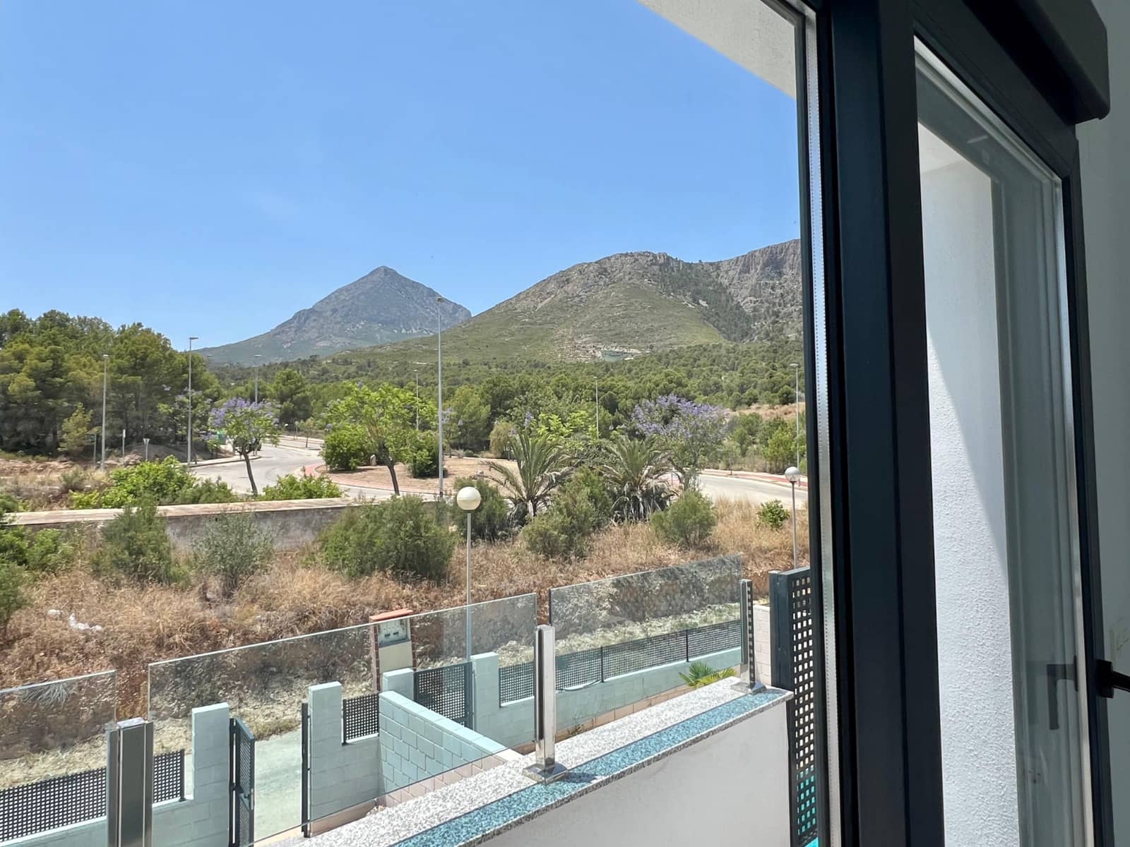 3 sypialnia Dom blizniak na sprzedaż w Polop z basenem - 385 000 € (Ref: 9403851)