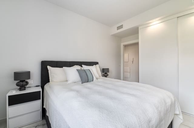 2 chambre Appartement à vendre à Playa Flamenca, Orihuela avec piscine - 395 000 € (Ref: 9403852)