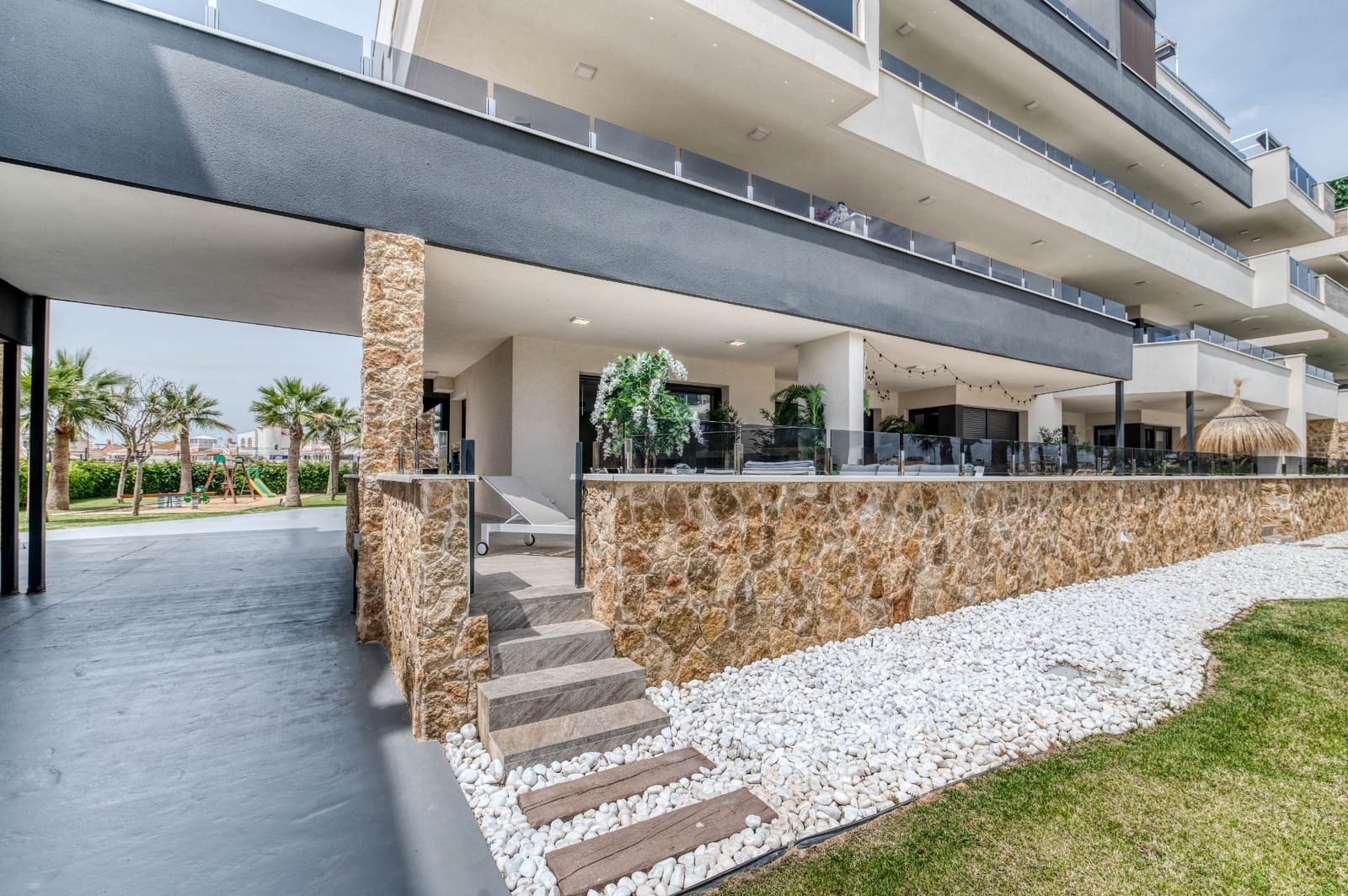 2 chambre Appartement à vendre à Playa Flamenca avec piscine - 395 000 € (Ref: 9403852)