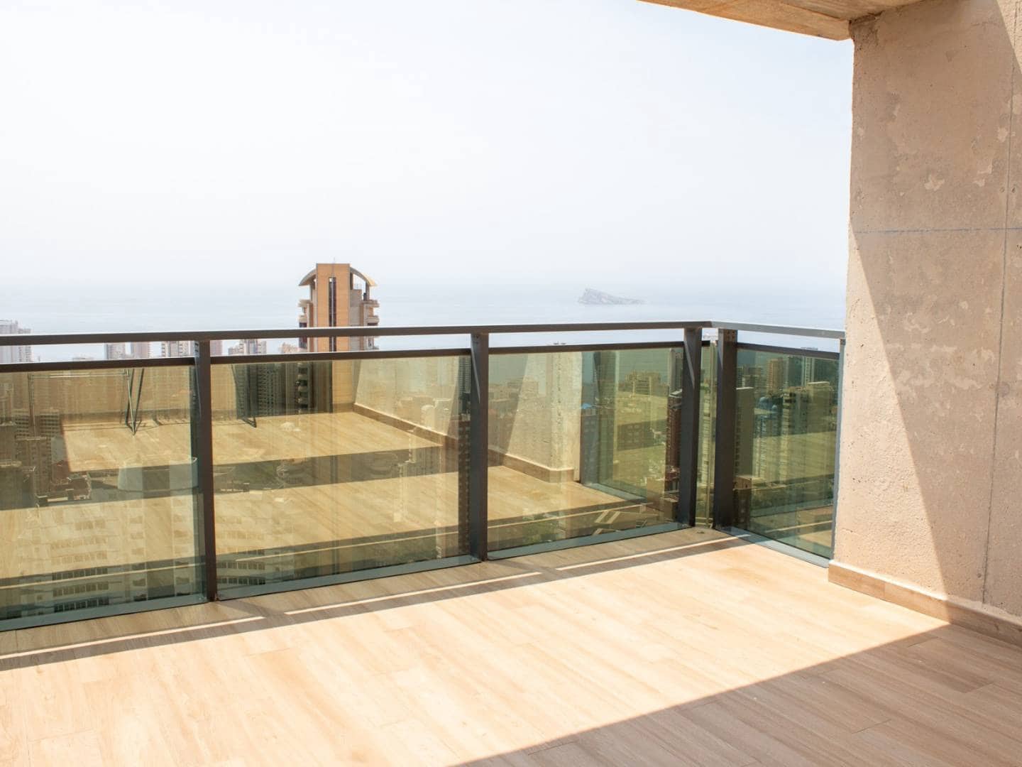 3 soverom Penthouse til salgs i Benidorm med svømmebasseng - € 790 000 (Ref: 9403854)