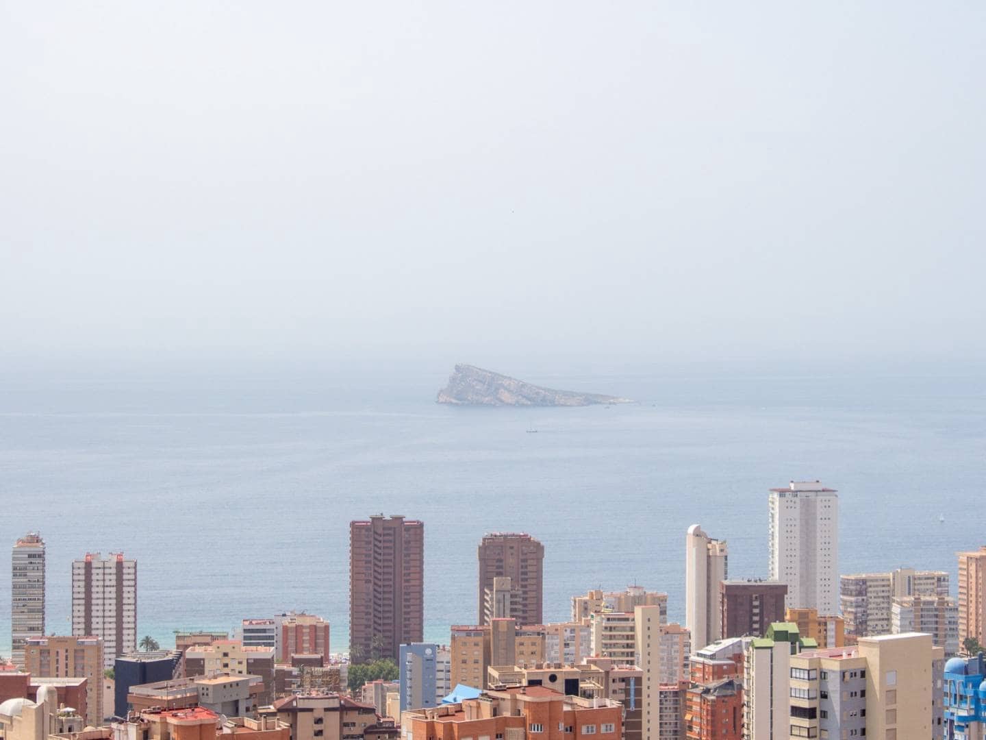 3 soverom Penthouse til salgs i Benidorm med svømmebasseng - € 790 000 (Ref: 9403854)