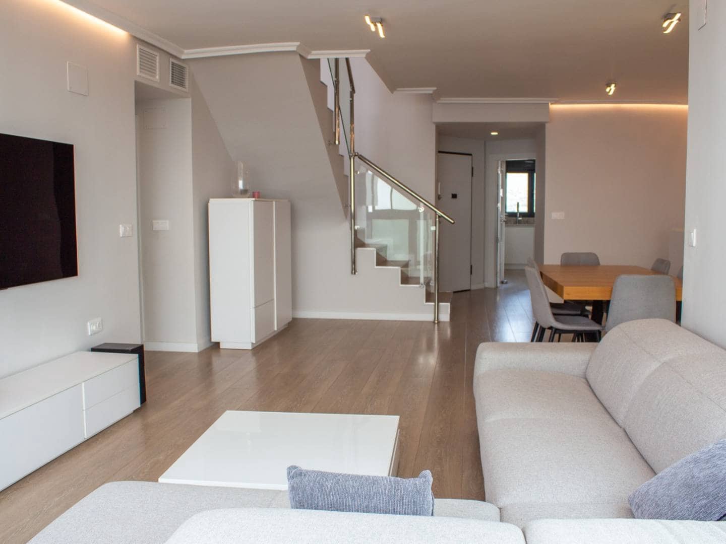 3 soverom Penthouse til salgs i Benidorm med svømmebasseng - € 790 000 (Ref: 9403854)