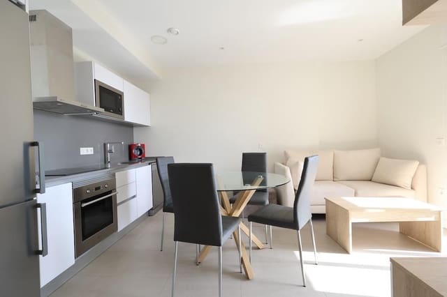 Apartamento de 2 habitaciones en San Pedro del Pinatar ciudad, San Pedro del Pinatar en venta con piscina - 210.000 € (Ref: 9403855)