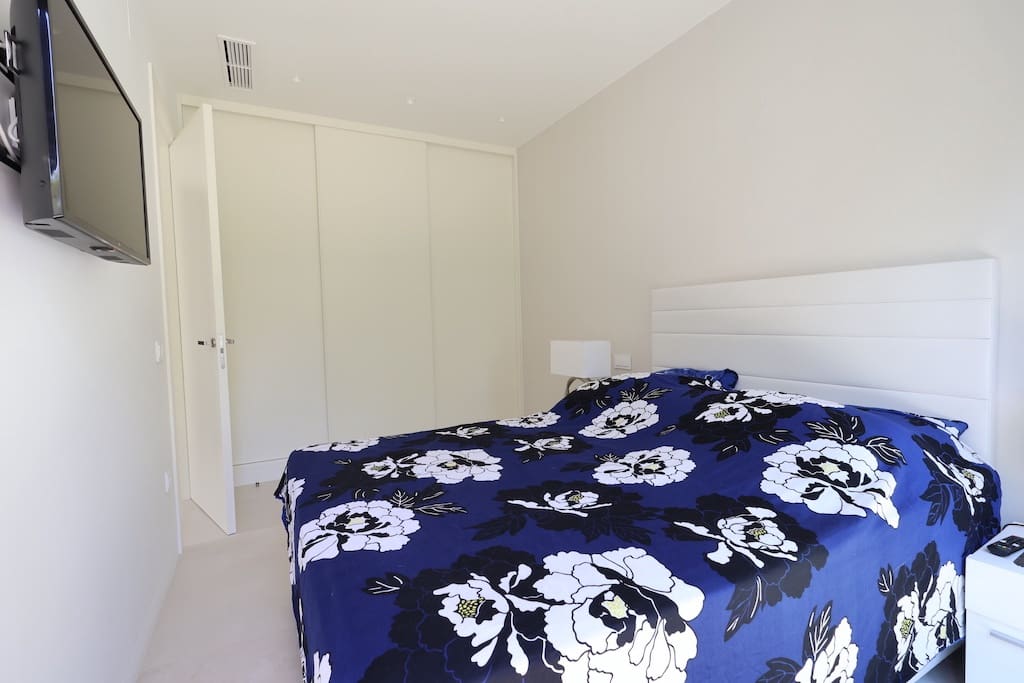 4 quarto Moradia para venda em Las Colinas Golf com piscina - 895 000 € (Ref: 9403861)