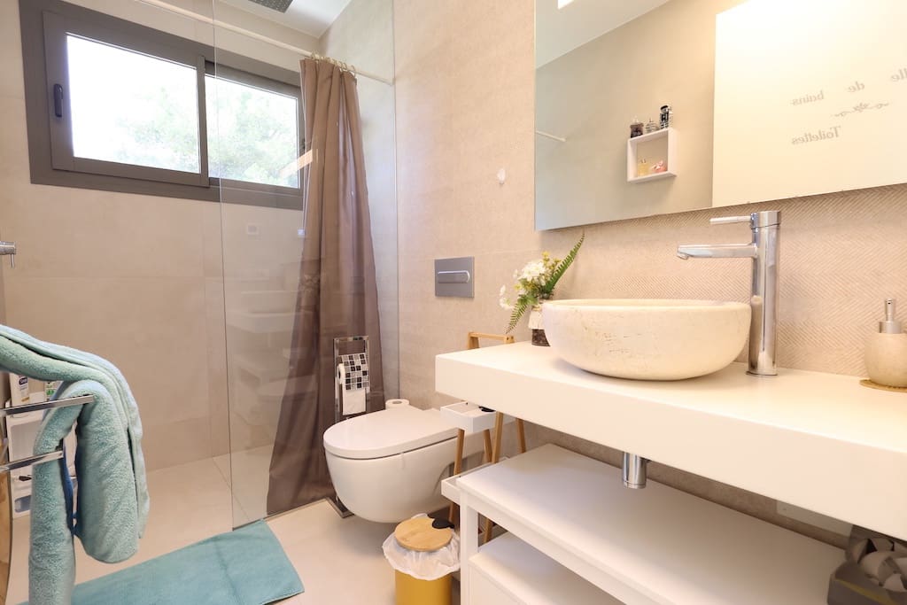 4 quarto Moradia para venda em Las Colinas Golf com piscina - 895 000 € (Ref: 9403861)