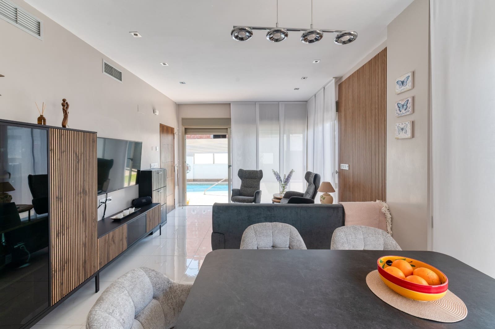 3 sovrum Villa till salu i Villamartin med pool - 495 000 € (Ref: 9403864)