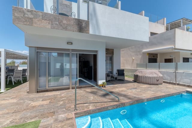 3 sovrum Villa till salu i Villamartin, Orihuela med pool - 495 000 € (Ref: 9403864)