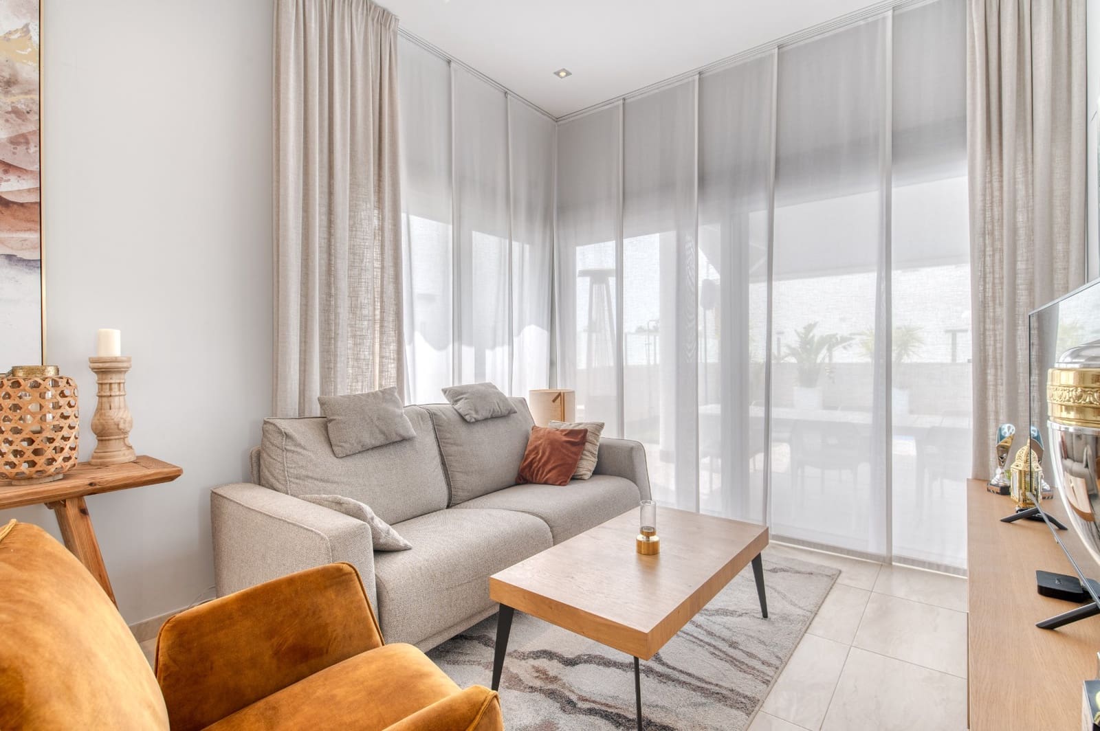 5 Zimmer Villa zu verkaufen in Villamartin mit Pool - 695.000 € (Ref: 9403869)