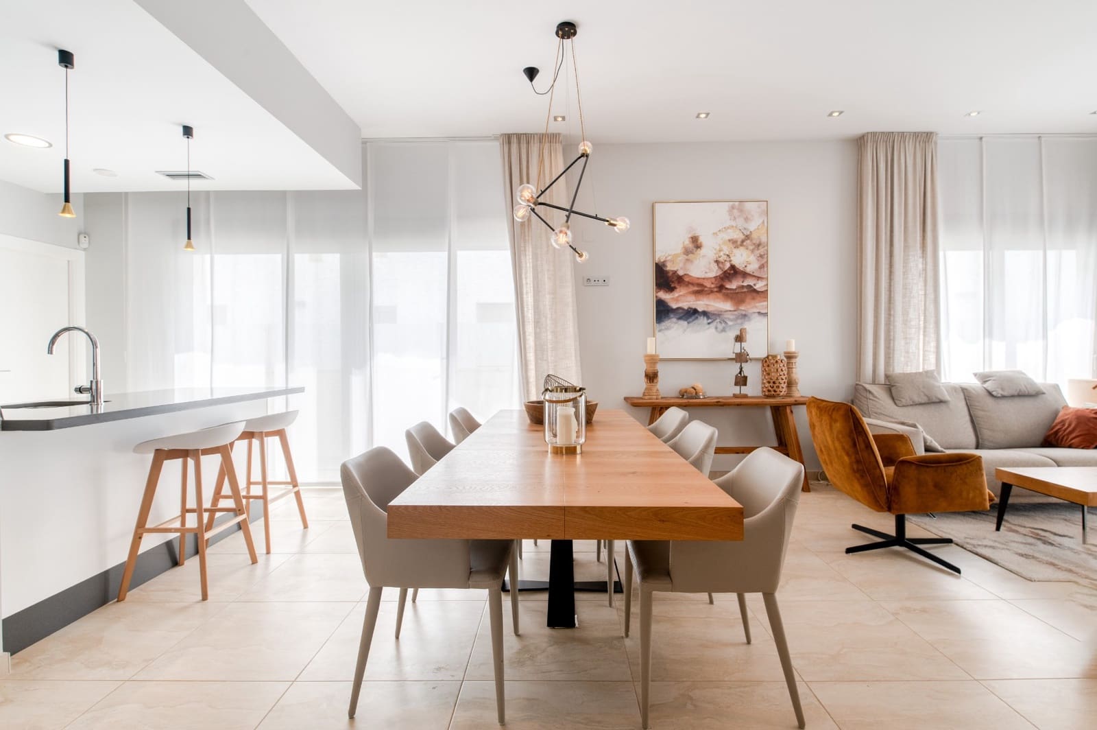 5 Zimmer Villa zu verkaufen in Villamartin mit Pool - 695.000 € (Ref: 9403869)