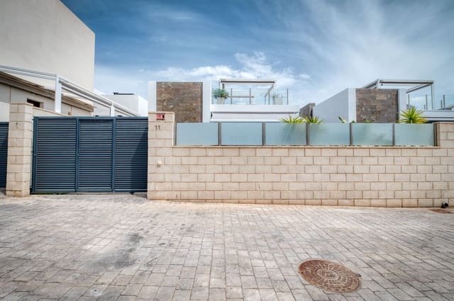 5 Zimmer Villa zu verkaufen in Villamartin, Orihuela mit Pool - 695.000 € (Ref: 9403869)