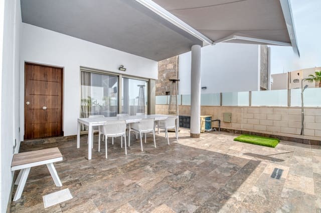 5 Zimmer Villa zu verkaufen in Villamartin, Orihuela mit Pool - 695.000 € (Ref: 9403869)