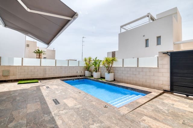 5 Zimmer Villa zu verkaufen in Villamartin, Orihuela mit Pool - 695.000 € (Ref: 9403869)