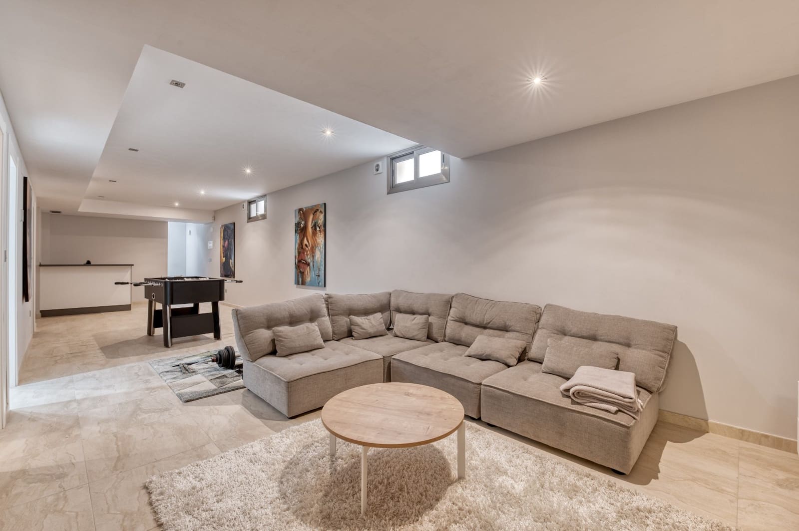 5 Zimmer Villa zu verkaufen in Villamartin mit Pool - 695.000 € (Ref: 9403869)