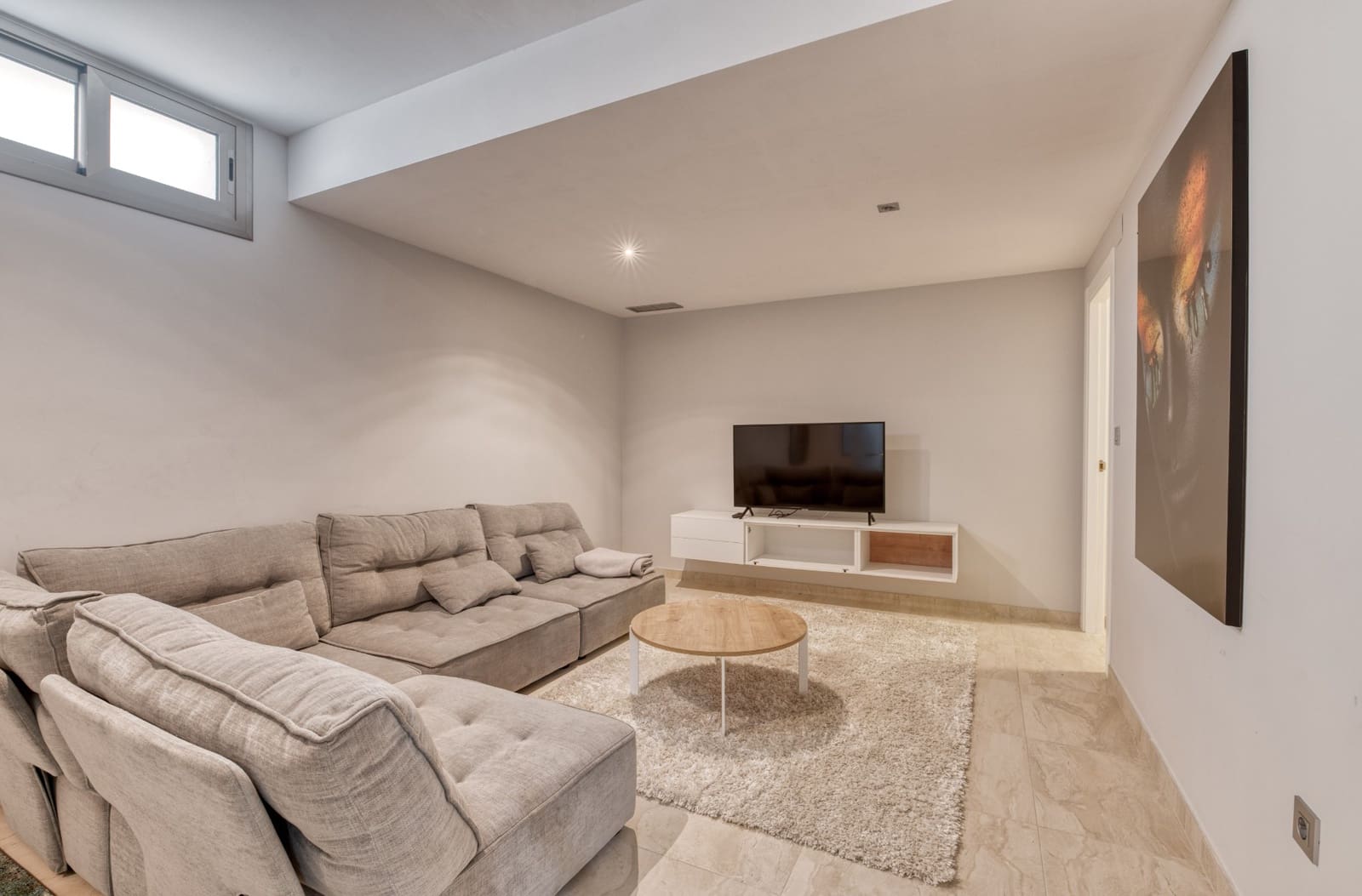 5 Zimmer Villa zu verkaufen in Villamartin mit Pool - 695.000 € (Ref: 9403869)