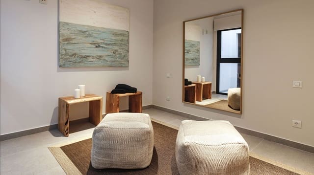 4 soverom Villa til salgs i Zona Pueblo, Guardamar del Segura med svømmebasseng - € 704 840 (Ref: 9403877)