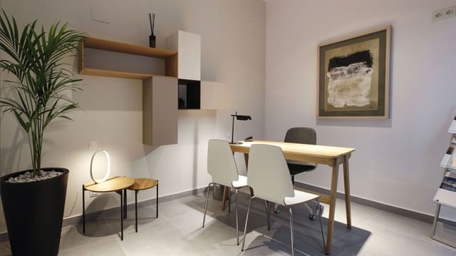 4 soverom Villa til salgs i Zona Pueblo, Guardamar del Segura med svømmebasseng - € 704 840 (Ref: 9403877)