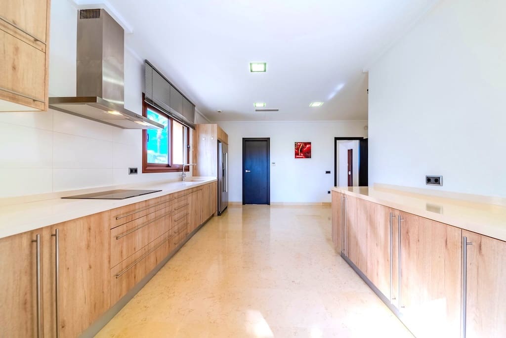 5 slaapkamer Villa te koop in Cabo Roig met zwembad - € 1.995.000 (Ref: 9403883)