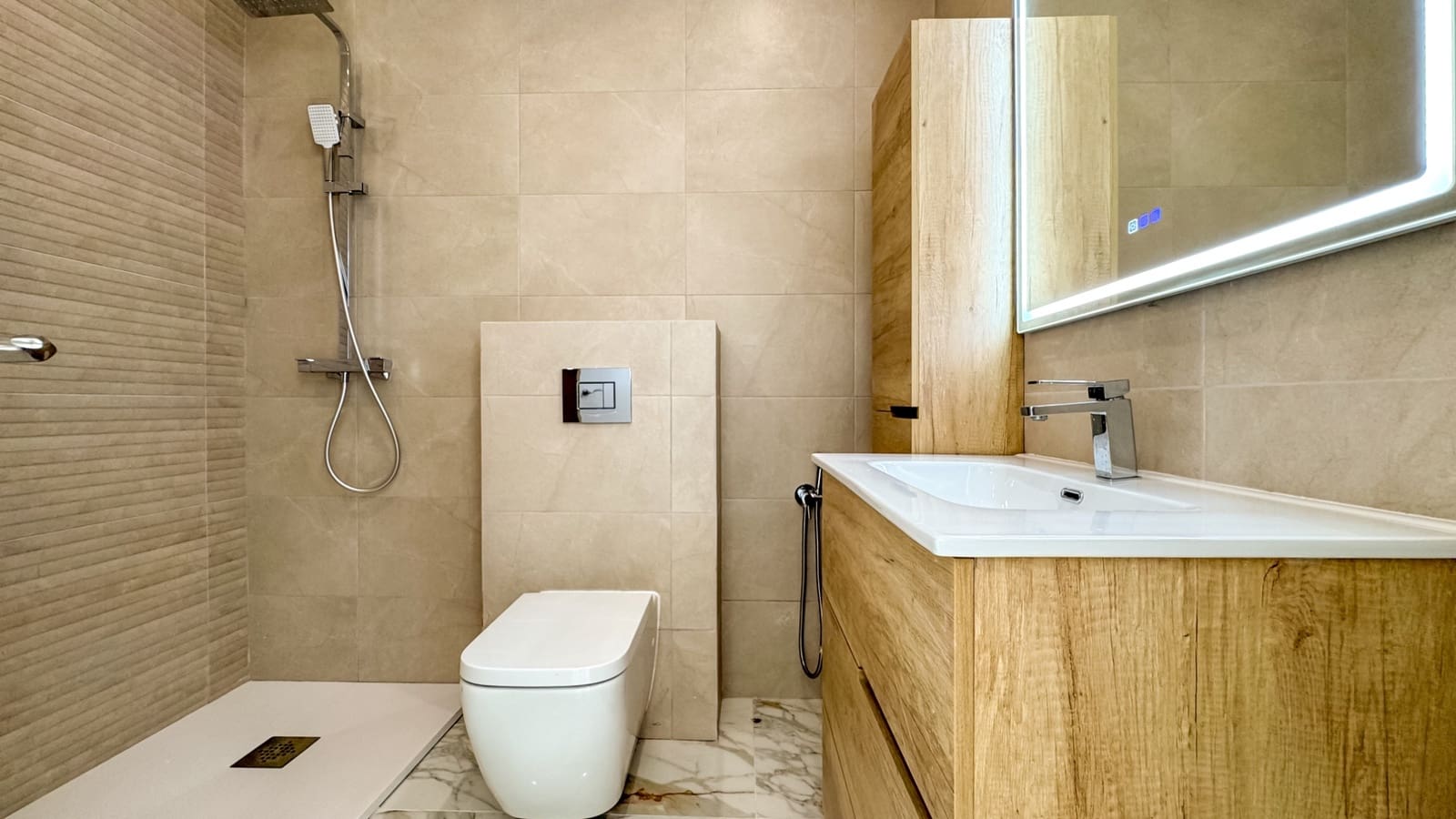 4 chambre Villa/Maison à vendre à Torrevieja avec piscine - 995 000 € (Ref: 9403888)