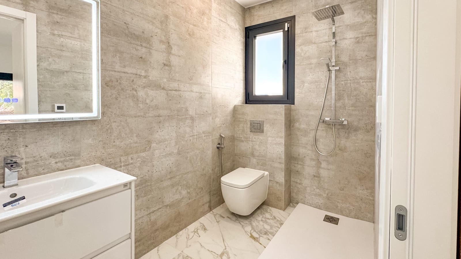 4 chambre Villa/Maison à vendre à Torrevieja avec piscine - 995 000 € (Ref: 9403888)