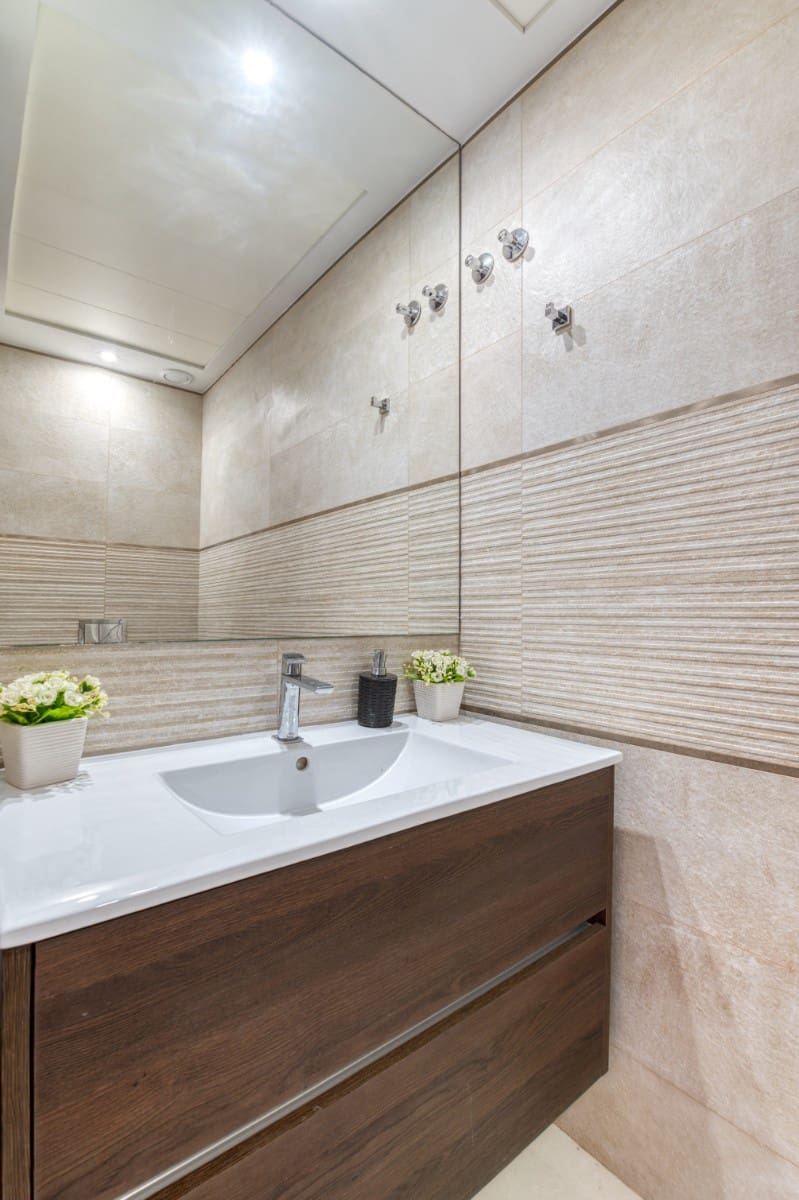 Chalet de 3 habitaciones en Villamartin en venta con piscina - 495.000 € (Ref: 9403889)