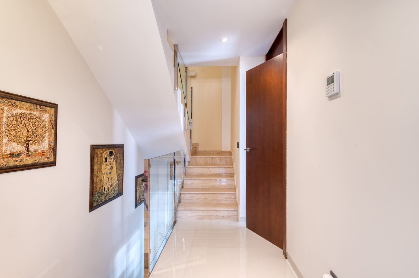 Chalet de 3 habitaciones en Villamartin en venta con piscina - 495.000 € (Ref: 9403889)