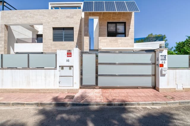 Chalet de 3 habitaciones en Villamartin, Orihuela en venta con piscina - 495.000 € (Ref: 9403889)