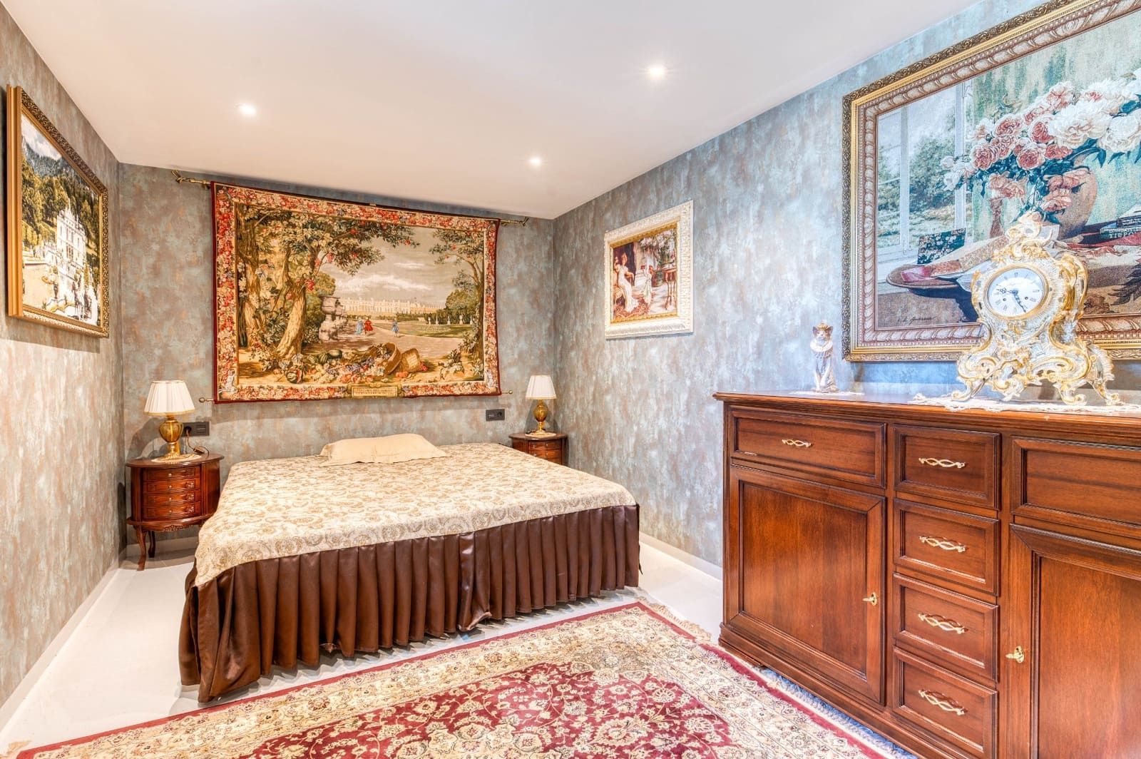 Chalet de 3 habitaciones en Villamartin en venta con piscina - 495.000 € (Ref: 9403889)